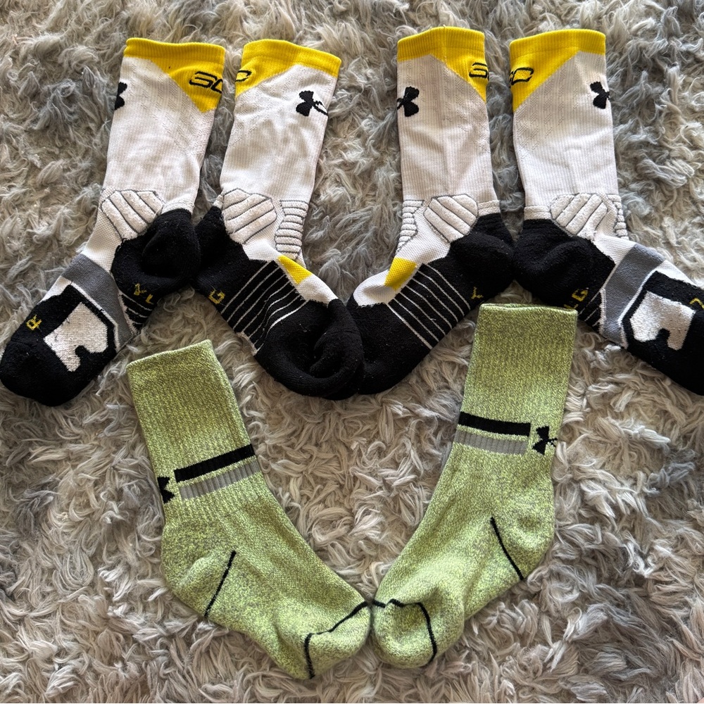 3 Pairs of Boys Youth Under Armor/Steph Curry Socks YL Used